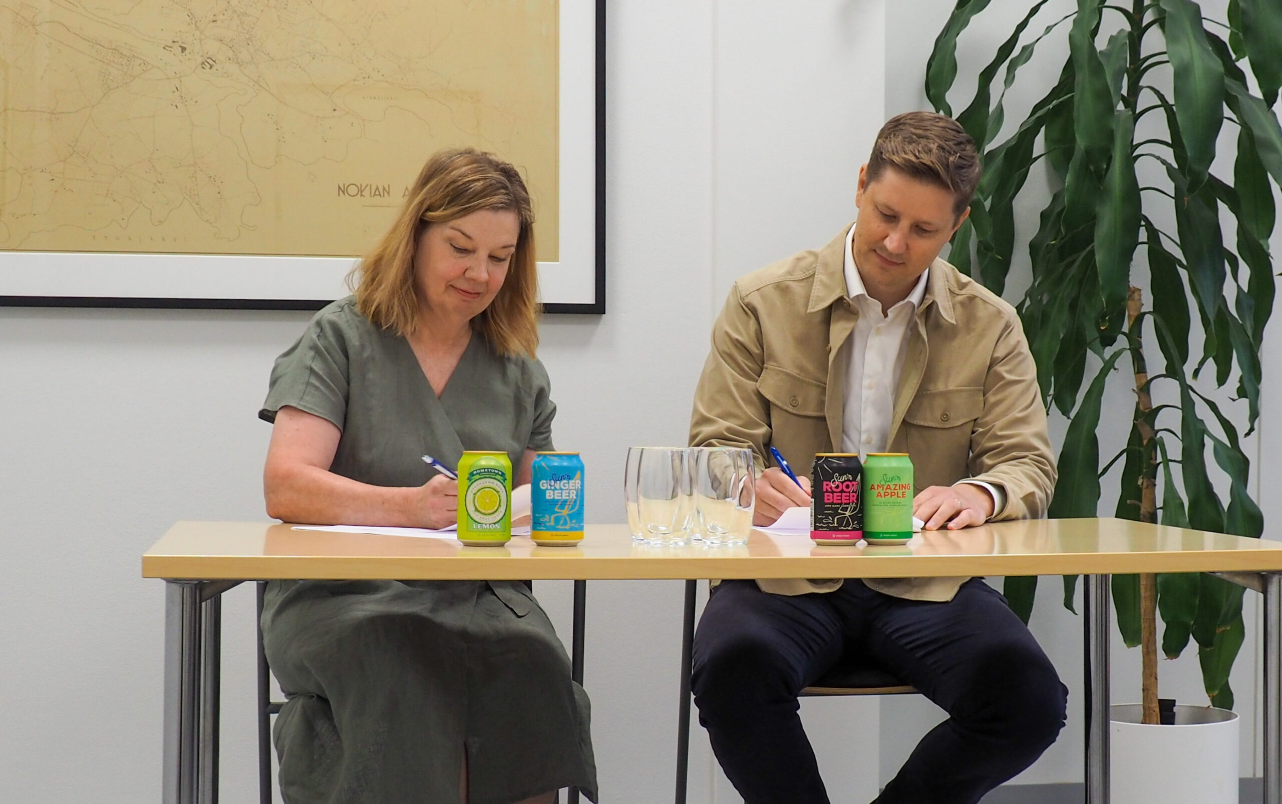 Nokian kaupunki ja Nokian Panimo Oy solmivat sopimuksen näkyvyydestä AGCO Power Arenalla